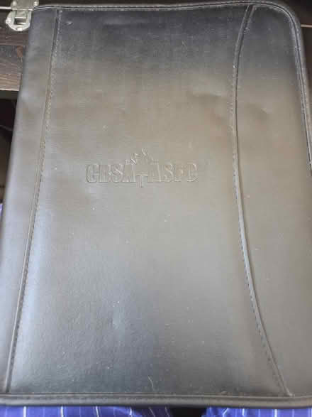 Photo of free Zippered portfolio (Experimental Farm) #1