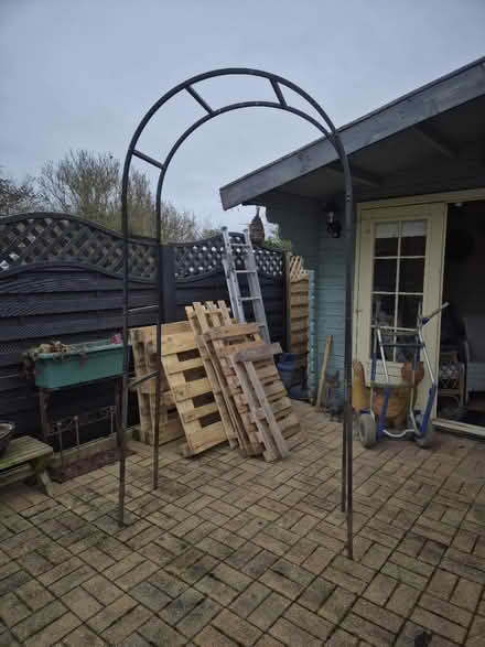 Photo of free Rose arch (Dursley area) #3