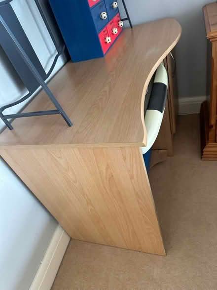 Photo of free Desk (Sanderstead CR2) #1