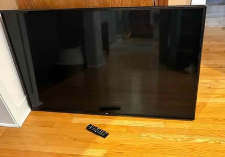 Photo of free 55 inch LG TV & remote (Lake Cook and Rte 41) #1
