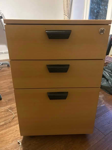Photo of free 3 drawer filing cabinet (Wimbledon SW19) #1