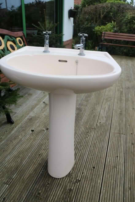 Photo of free washbasin (Sheringham NR26) #2