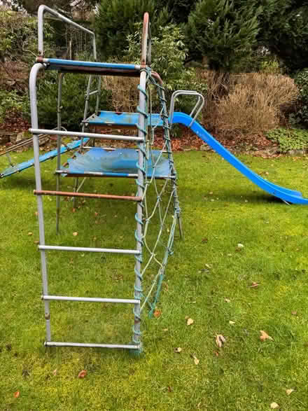 Photo of free TP climbing frame (Nether Green S11) #2
