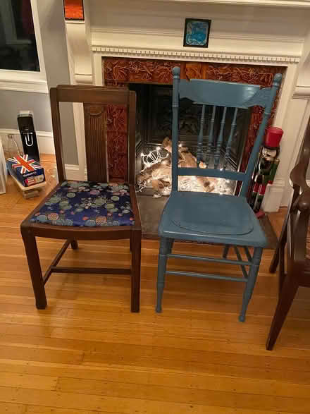 Photo of free 5 dining room / kitchen chairs (Lowell and highland) #2