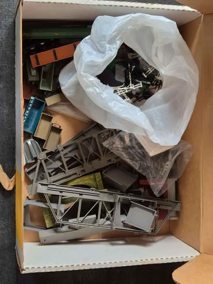 Photo of free OO Model Railway Collection (Freckleton PR4) #3