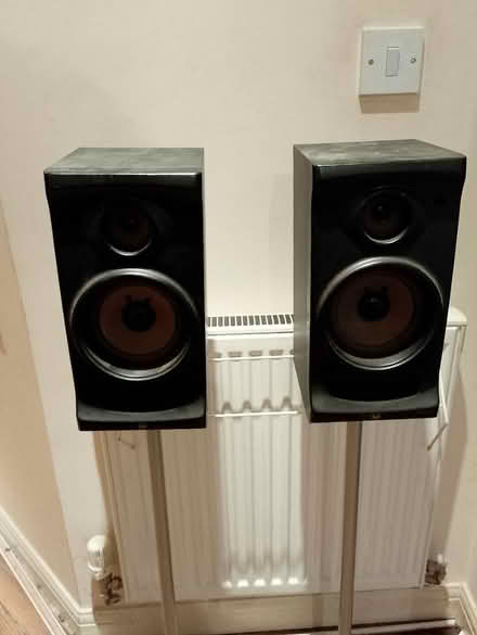 Photo of free Small Dual speakers (GL52) #1