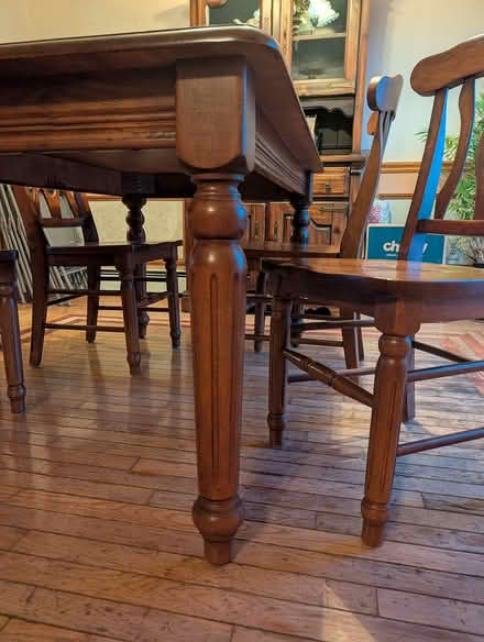 Photo of free Dining room table and 4 chairs (Near woodmont) #2