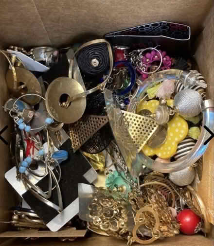 Photo of Bulk jewelry (Hershey) #4