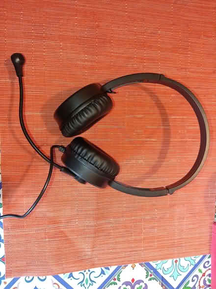 Photo of free headphone michrophone headset. (Twerton) #1