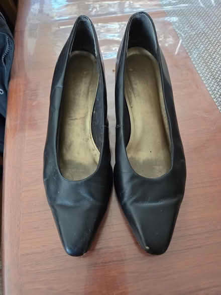 Photo of free Size 10 (fits 9.5) black pumps (Experimental Farm) #1