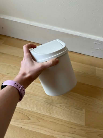 Photo of free Small desk rubbish bin (SE1) #2