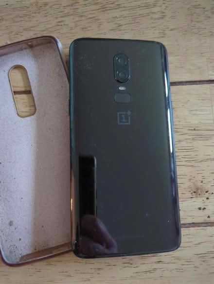Photo of free Smartphone OnePlus 6, 64gb unlocked (Shippon OX13) #2