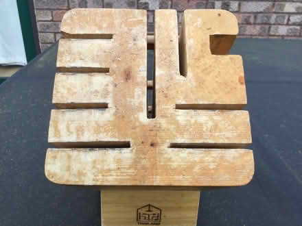 Photo of free Wooden knifeblock (Putnoe MK41) #1