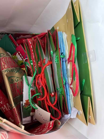Photo of free Holiday gift bags (Oradell) #1