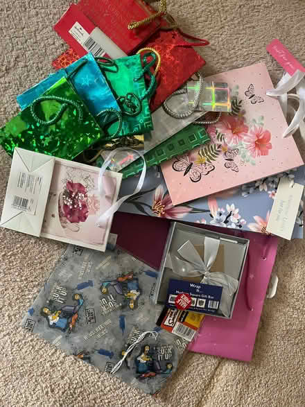 Photo of free Gift bags (Langley SL3) #1