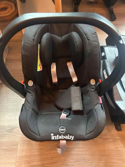 Photo of free Baby seat and isofix base (Walderslade woods, ME5) #1