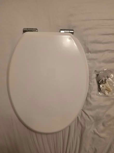 Photo of free White soft-close toilet seat (Huddersfield HD2) #2