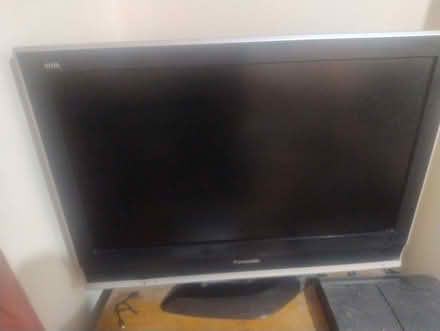 Photo of free Panasonic 30inch TV , working ,no controller (Tottenham N18) #1