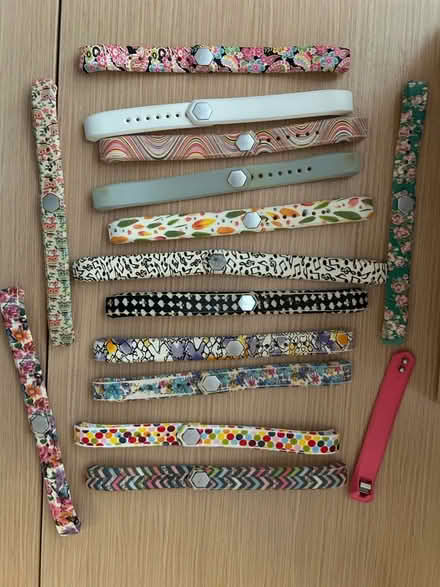 Photo of free Fitbit Alta silicone straps (Barkham RG41) #1