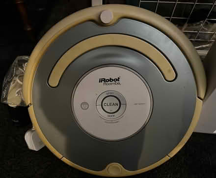 Photo of free Older model Roomba (working needs new battery) (Wandsworth SW15) #2