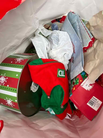Photo of free Holiday gift bags (Oradell) #2