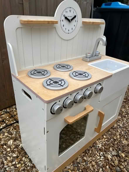 Photo of free Children’s toy kitchen (Burford OX7) #2