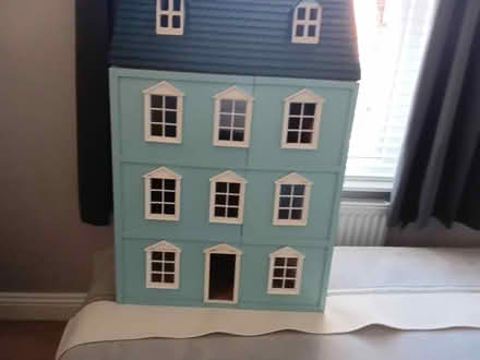 Photo of free Dolls house (Dl146EJ) #3