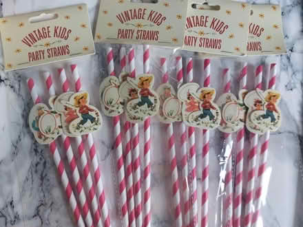 Photo of free Birthday candles & party straws (Wrose BD2) #1