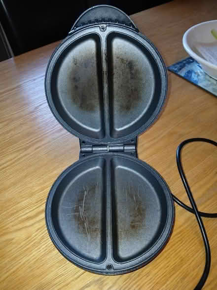 Photo of free Omelette maker (Parkhead EH11) #2