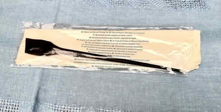 Photo of free Silicone Hair Mask and Tint Brush (Haywards Heath RH16) #1