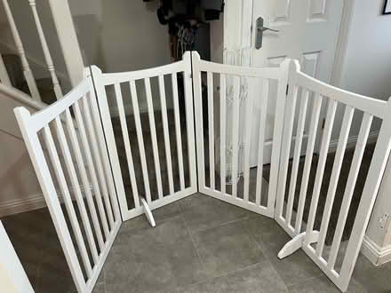 Photo of free Free standing dog gate (Hemel Hempstead) #1