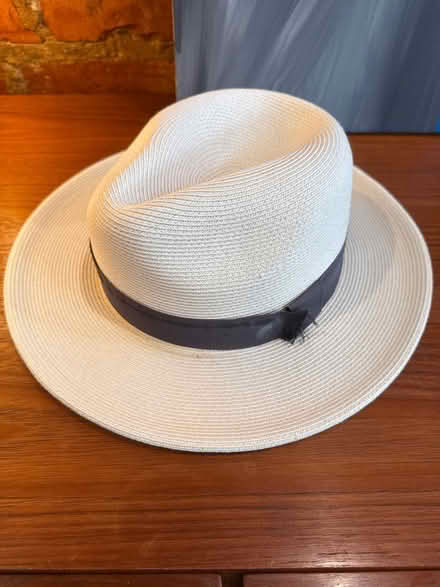 Photo of free Women’s hat (Shaw) #1