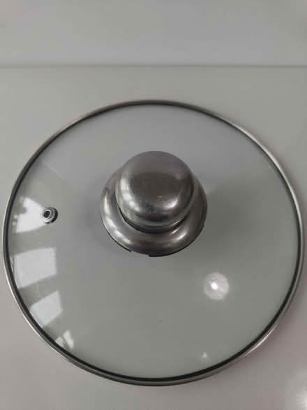 Photo of free Pot glass lid (19cm) (Wollaton Vale NG8 Nottingham) #1