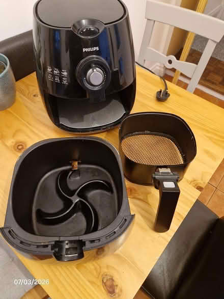 Photo of free philips air fryer (Frome, Somerset) #2