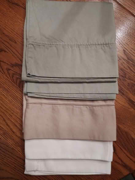 Photo of free 5 pillowcases (Odenton) #1