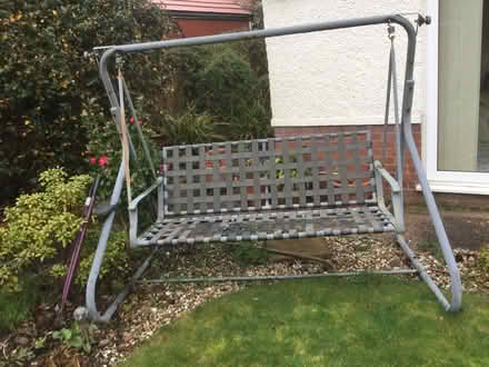 Photo of free Metal garden swinh (Fy8 3Jb) #1