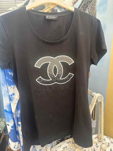 Photo of free T-shirt size 14/16 (East dulwich SE22) #1