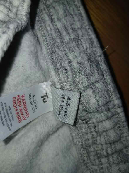 Photo of free Child's joggers (Parkhead EH11) #2