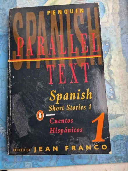 Photo of free Parallel text, Spanish, short stories (Manor Farm KT14) #1