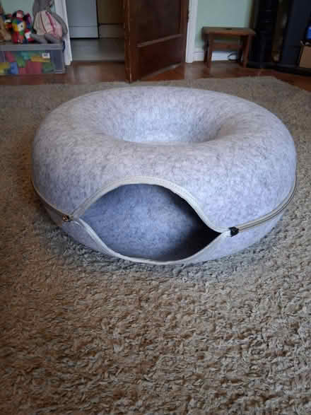 Photo of free Cat bed (Coxheath ME17) #1