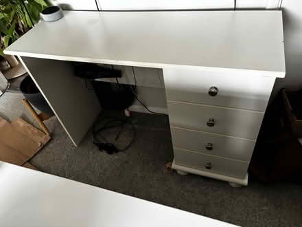 Photo of free Dressing table (Bn147bp) #1
