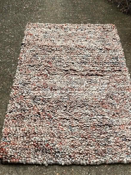 Photo of free Thick rug 3ft x 5ft (900mm x 1500mm) (Seaford BN25) #2