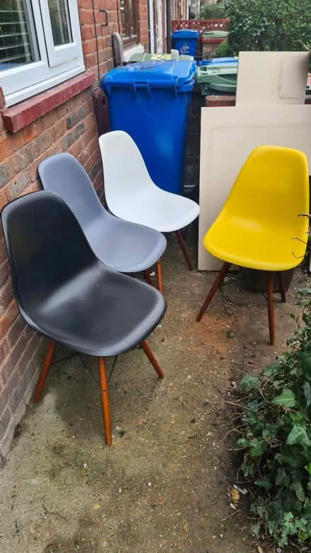 Photo of free 4 x chairs (London SE17) #1