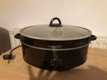 Photo of free Slow cooker Crock-Pot **without ceramic dish** (Burncross S35) #1