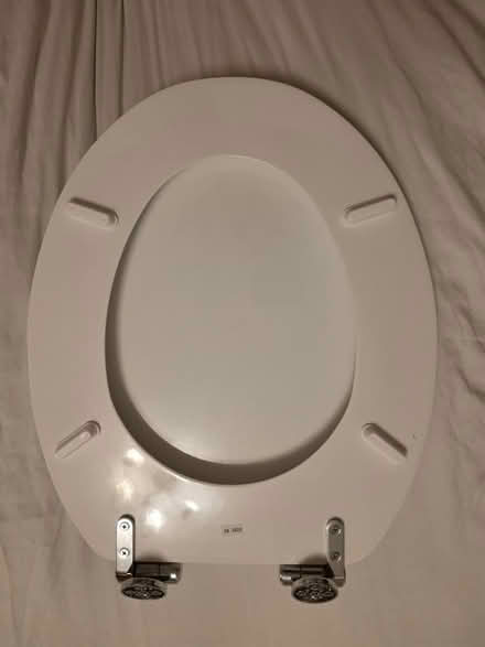 Photo of free White soft-close toilet seat (Huddersfield HD2) #4