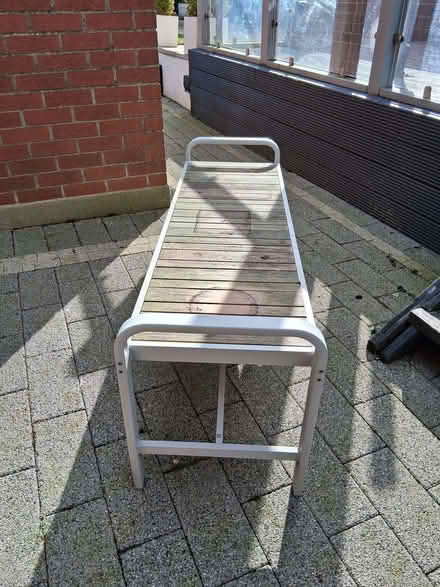 Photo of free Garden bench, metal frame (BT8) #2