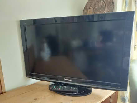 Photo of free panasonic television screen (Risinghurst OX3) #1
