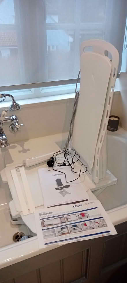 Photo of free Bath Lift (Oaklands nr Welwyn AL6) #2