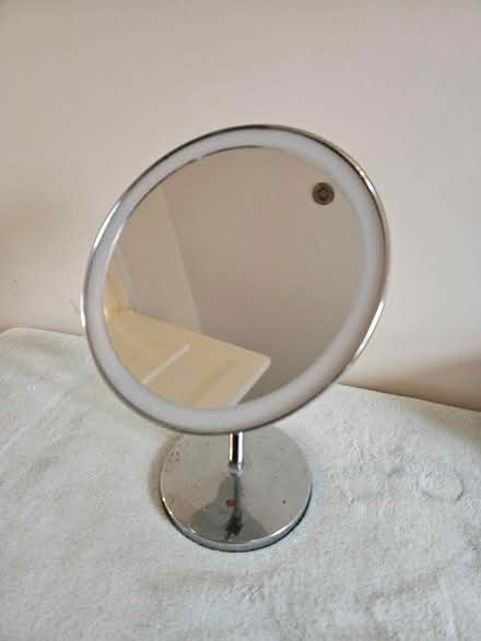 Photo of free Small desk mirror (Shiregreen S5 0AN) #1