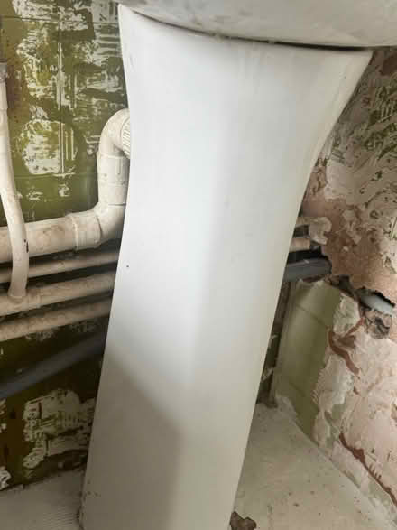 Photo of free Bathroom Sink (Well Street, E9) #1